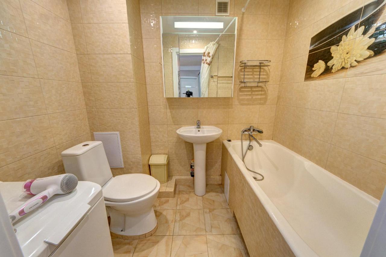 Excellent Apartment Druzhby Narodov Boulevard 3A. Lybedskaya Metro Station Kyiv Exterior photo
